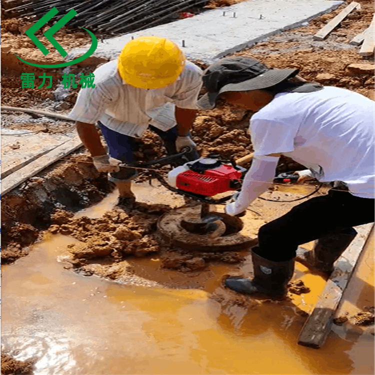 螺旋鉆掏土機(jī)清理樁芯泥應(yīng)用需求
